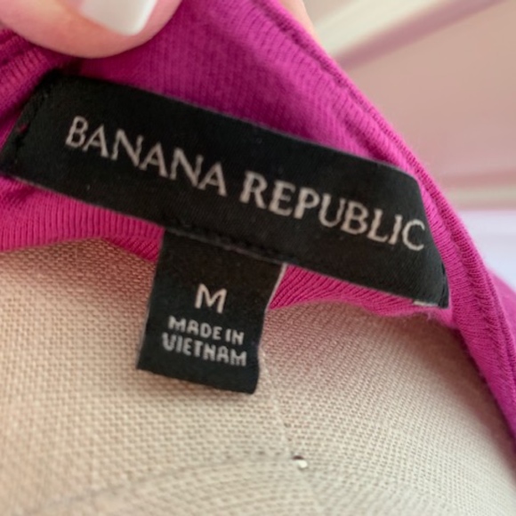 Banana Republic Surplice Deep V-Neckline Knit Top - Picture 8 of 9